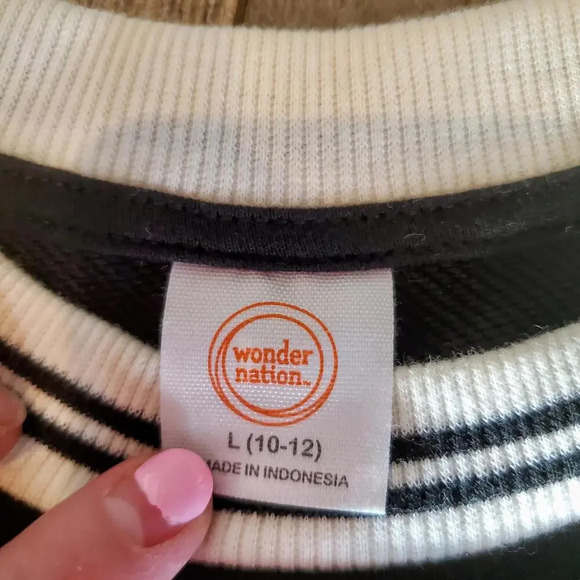 Wonder Nation Black and White Pullover Sweatshirt Size Large 10-12 NWOT - Picture 5 of 14